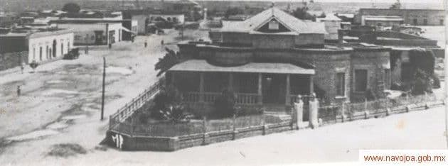 Casa de las serpientes, Morelos esq 16 de Septiembre