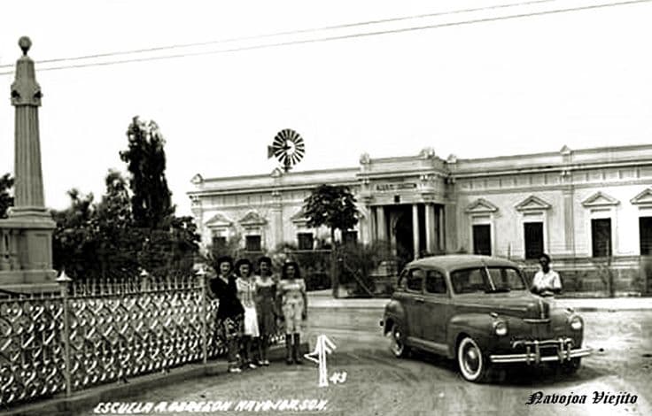 Frente Escuela A Obregon en Navojoa Sonora Mexico