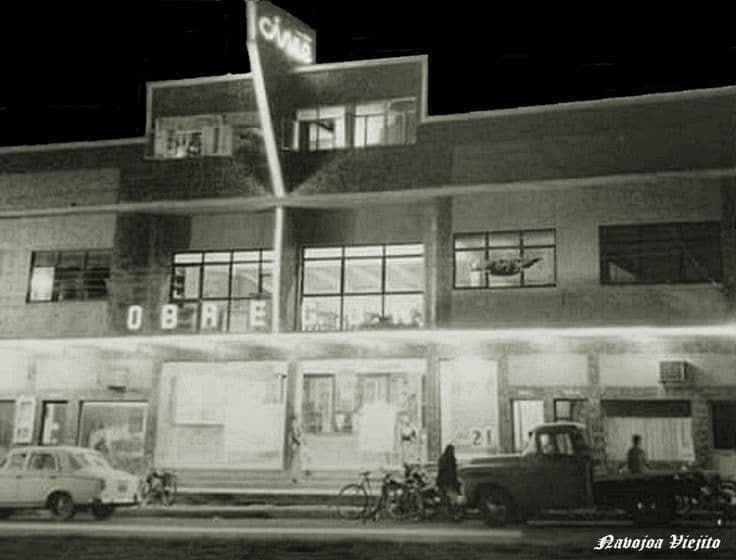 Frente del cine Obregon en Navojoa Sonora Mexico